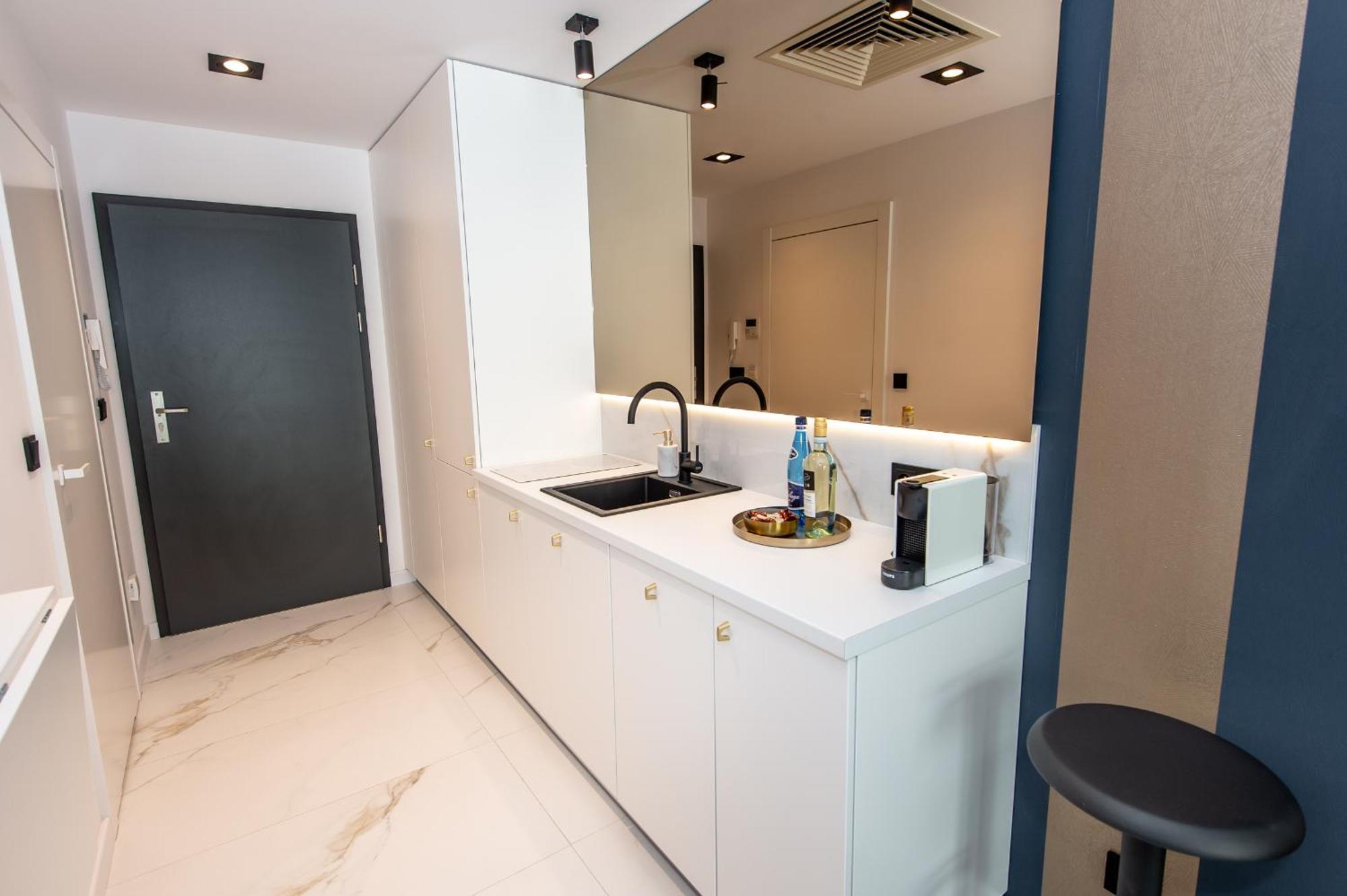Super-Apartamenty Vip Jacuzzi III Poznan Bagian luar foto